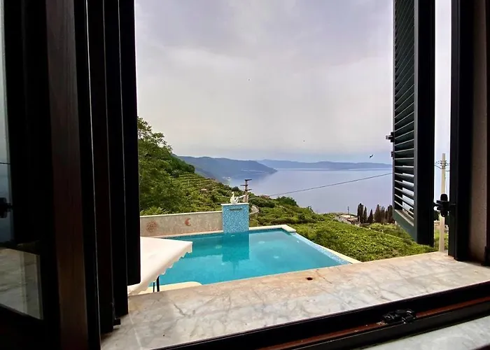 - Localita Santa Barbara 4*