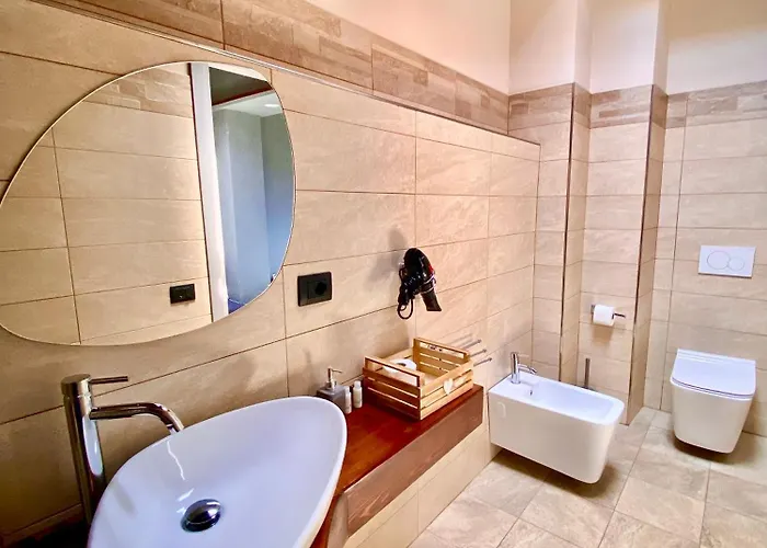 - Localita Santa Barbara 巴尼亚拉卡拉布拉